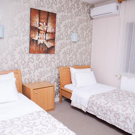 Hotel Dvor Bijelo Polje Luaran gambar