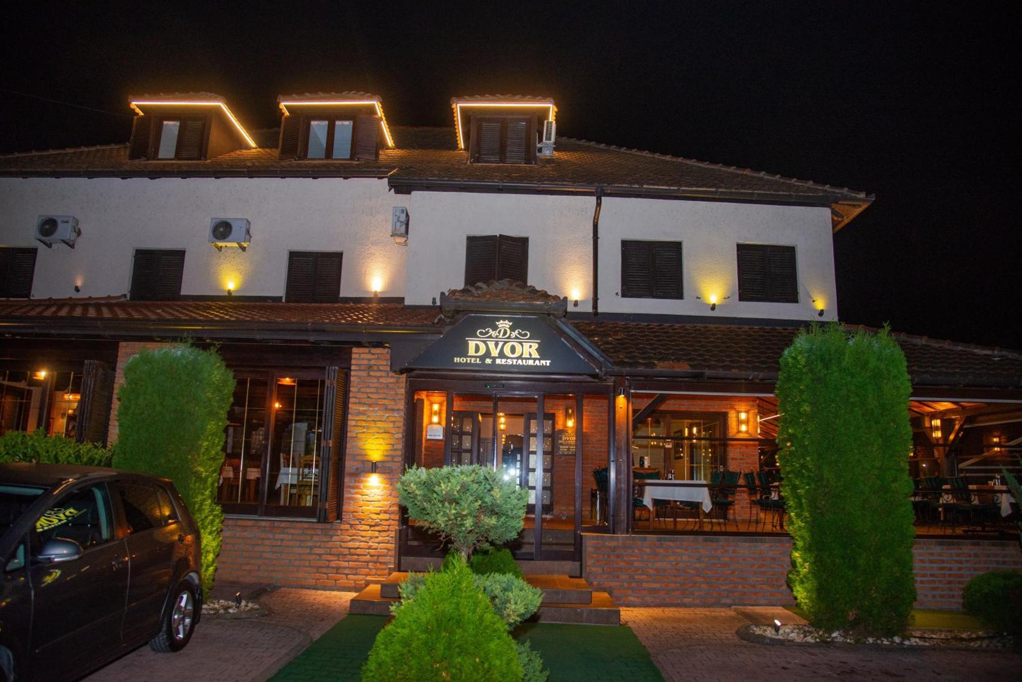 Hotel Dvor Bijelo Polje Luaran gambar