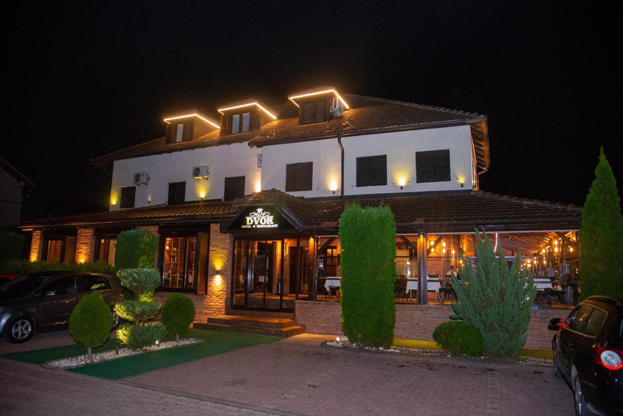 Hotel Dvor Bijelo Polje Luaran gambar