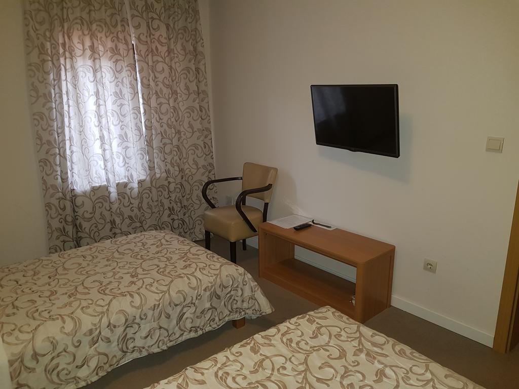 Hotel Dvor Bijelo Polje Luaran gambar